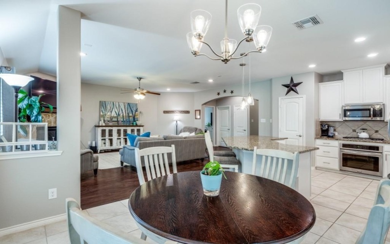 10113 Long Branch Drive, McKinney, TX 75071, 3 Bedrooms Bedrooms, ,2 BathroomsBathrooms,Residential,For Sale,10113 Long Branch Drive,20887483