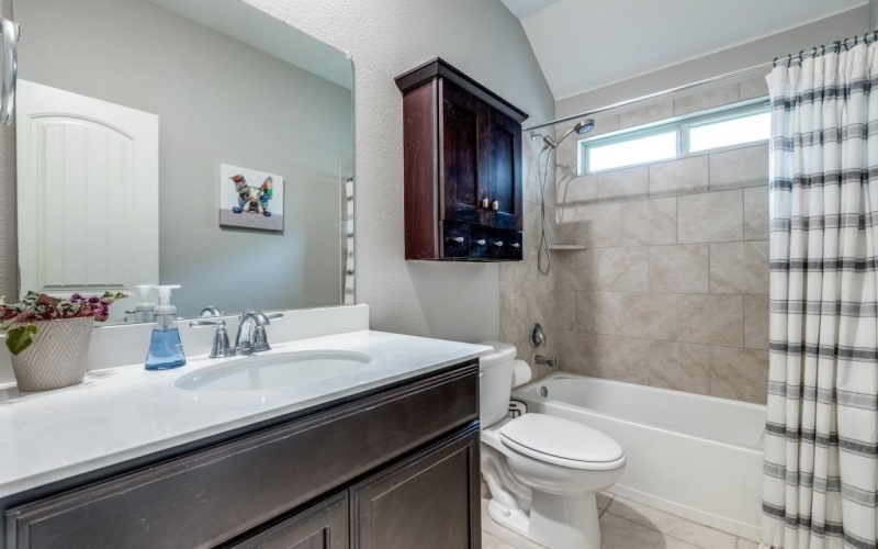 10113 Long Branch Drive, McKinney, TX 75071, 3 Bedrooms Bedrooms, ,2 BathroomsBathrooms,Residential,For Sale,10113 Long Branch Drive,20887483