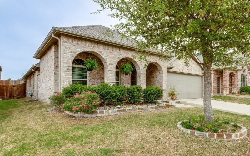 10113 Long Branch Drive, McKinney, TX 75071, 3 Bedrooms Bedrooms, ,2 BathroomsBathrooms,Residential,For Sale,10113 Long Branch Drive,20887483