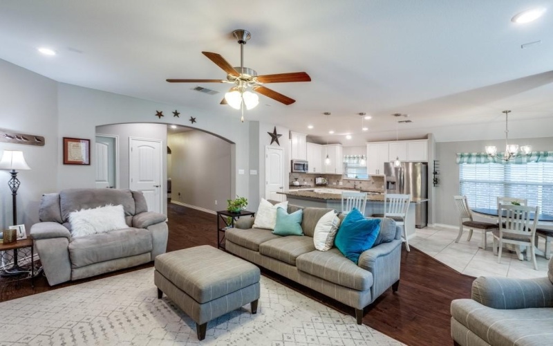 10113 Long Branch Drive, McKinney, TX 75071, 3 Bedrooms Bedrooms, ,2 BathroomsBathrooms,Residential,For Sale,10113 Long Branch Drive,20887483