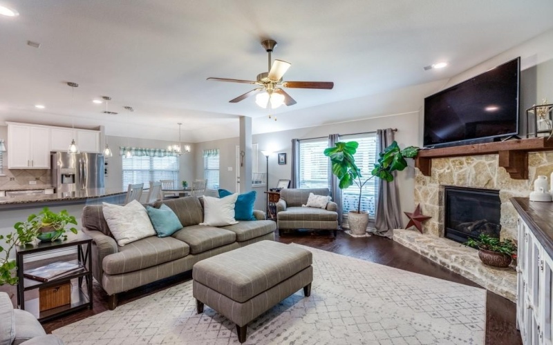 10113 Long Branch Drive, McKinney, TX 75071, 3 Bedrooms Bedrooms, ,2 BathroomsBathrooms,Residential,For Sale,10113 Long Branch Drive,20887483