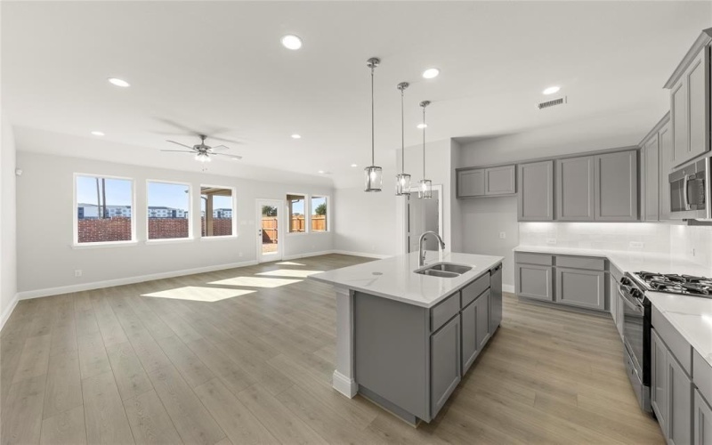 2121 Rhodora Avenue, Forney, TX 75126, 4 Habitaciones Habitaciones , ,2 BañosBaños,Residential,En Venta,2121 Rhodora Avenue,20889618