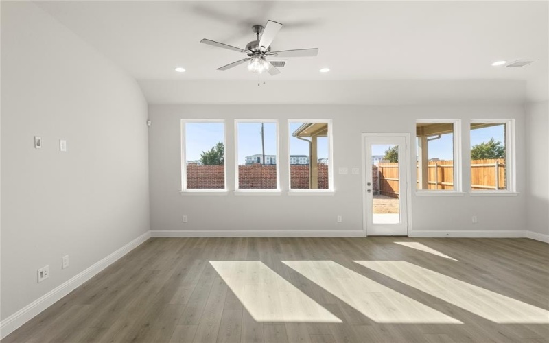 2121 Rhodora Avenue, Forney, TX 75126, 4 Habitaciones Habitaciones , ,2 BañosBaños,Residential,En Venta,2121 Rhodora Avenue,20889618