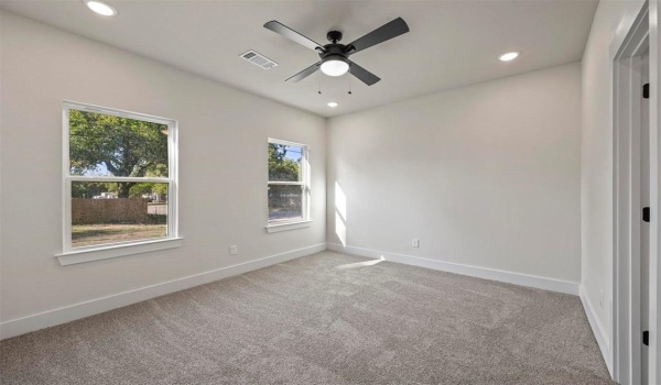 634 W Owings, Denison, TX 75020, 3 Bedrooms Bedrooms, ,2 BathroomsBathrooms,Residential,For Sale,634 W Owings,20887612