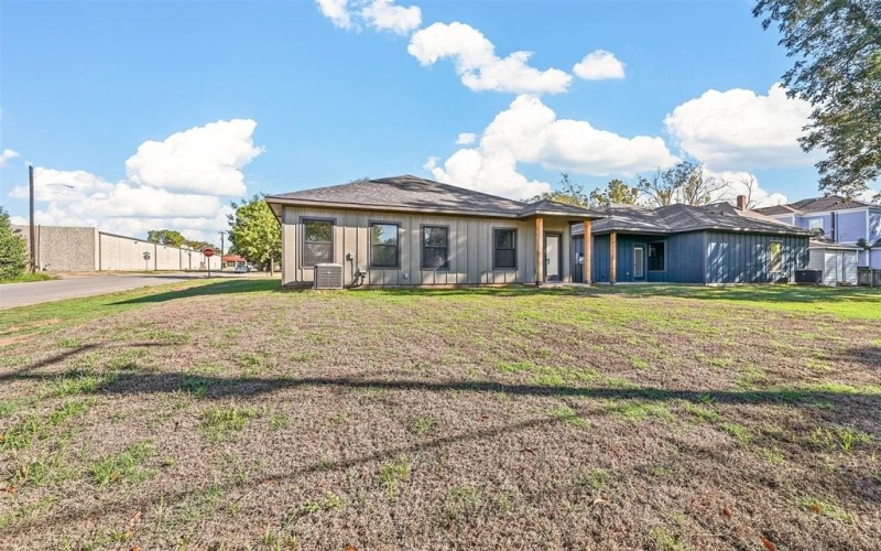 634 W Owings, Denison, TX 75020, 3 Bedrooms Bedrooms, ,2 BathroomsBathrooms,Residential,For Sale,634 W Owings,20887612