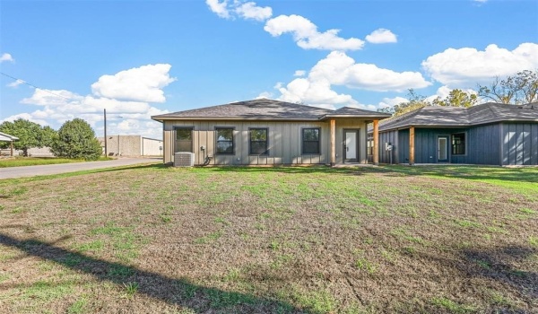 634 W Owings, Denison, TX 75020, 3 Bedrooms Bedrooms, ,2 BathroomsBathrooms,Residential,For Sale,634 W Owings,20887612