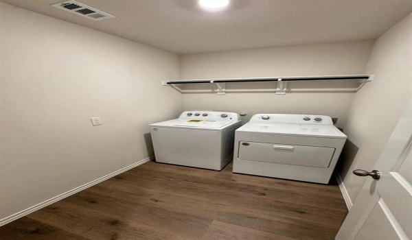 1421 Aleia Cove, Sherman, TX 75092, 3 Bedrooms Bedrooms, ,2 BathroomsBathrooms,Residential Lease,For Rent,1421 Aleia Cove,20890279