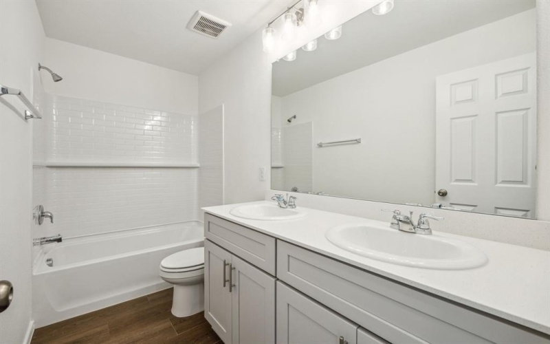 2404 Castlebar Drive, Lowry Crossing, TX 75407, 3 Bedrooms Bedrooms, ,2 BathroomsBathrooms,Residential,For Sale,2404 Castlebar Drive,20890403