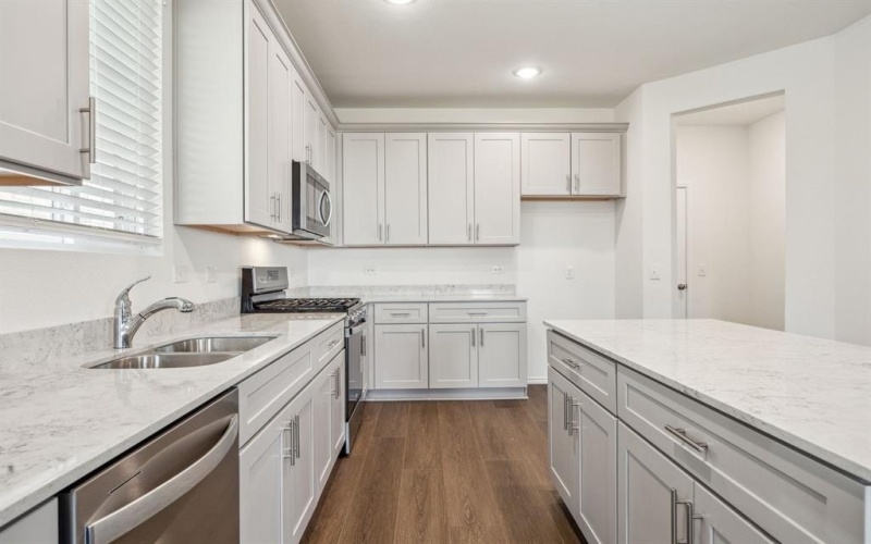 2404 Castlebar Drive, Lowry Crossing, TX 75407, 3 Bedrooms Bedrooms, ,2 BathroomsBathrooms,Residential,For Sale,2404 Castlebar Drive,20890403