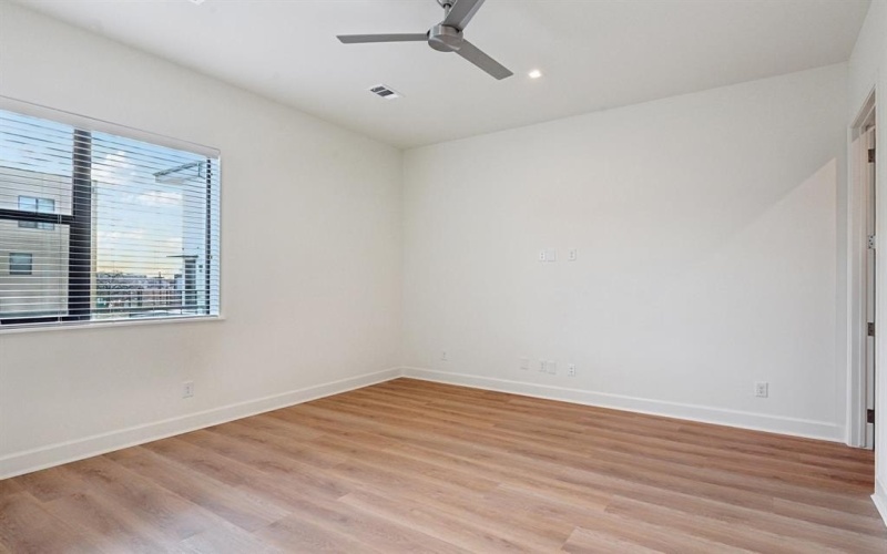 1901 S Harwood Street #307, Dallas, TX 75215, 2 Habitaciones Habitaciones , ,2 BañosBaños,Residential,En Venta,1901 S Harwood Street,20890489