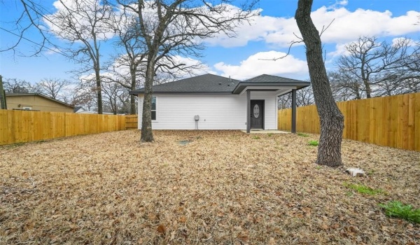 142 Mohican Trail, Mabank, TX 75156, 3 Bedrooms Bedrooms, ,2 BathroomsBathrooms,Residential Lease,For Rent,142 Mohican Trail,20890568