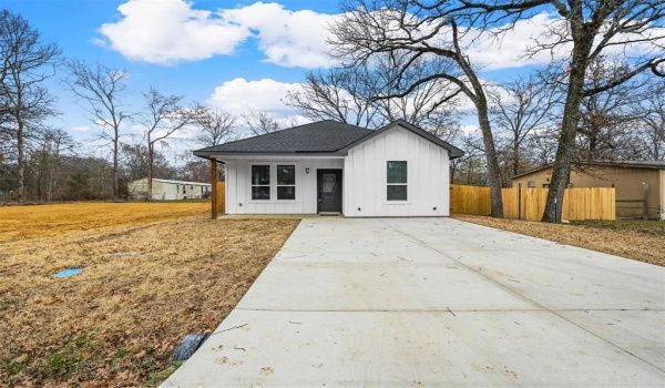 142 Mohican Trail, Mabank, TX 75156, 3 Bedrooms Bedrooms, ,2 BathroomsBathrooms,Residential Lease,For Rent,142 Mohican Trail,20890568