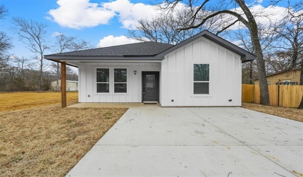142 Mohican Trail, Mabank, TX 75156, 3 Bedrooms Bedrooms, ,2 BathroomsBathrooms,Residential Lease,For Rent,142 Mohican Trail,20890568