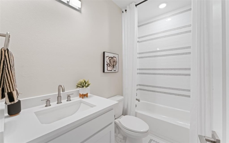 425 E Walnut Street, Hillsboro, TX 76645, 4 Bedrooms Bedrooms, ,2 BathroomsBathrooms,Residential,For Sale,425 E Walnut Street,20890651