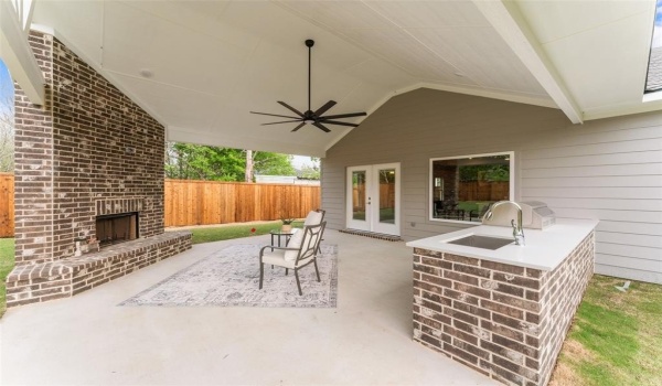 425 E Walnut Street, Hillsboro, TX 76645, 4 Bedrooms Bedrooms, ,2 BathroomsBathrooms,Residential,For Sale,425 E Walnut Street,20890651