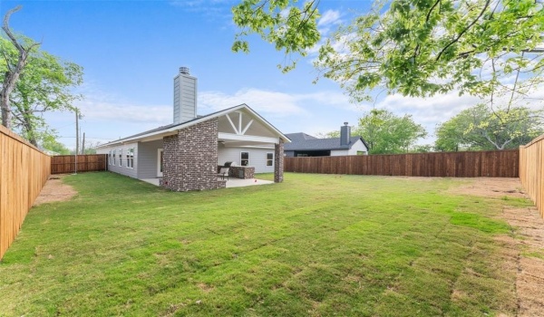 425 E Walnut Street, Hillsboro, TX 76645, 4 Bedrooms Bedrooms, ,2 BathroomsBathrooms,Residential,For Sale,425 E Walnut Street,20890651