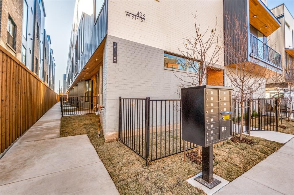 426 W 9th Street #105, Dallas, TX 75208, 3 Habitaciones Habitaciones , ,3 BañosBaños,Residential,En Venta,426 W 9th Street,20890767