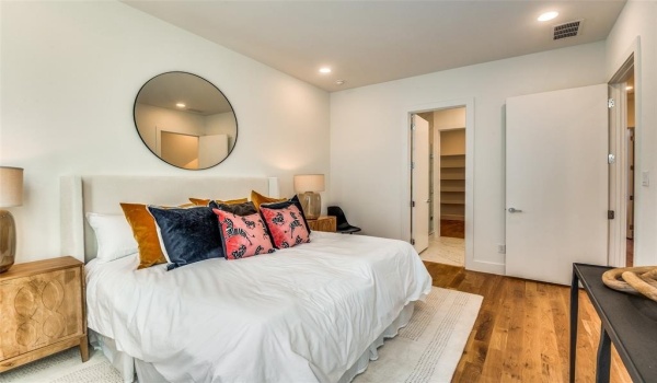 426 W 9th Street #105, Dallas, TX 75208, 3 Habitaciones Habitaciones , ,3 BañosBaños,Residential,En Venta,426 W 9th Street,20890767