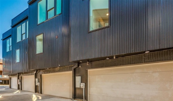426 W 9th Street #105, Dallas, TX 75208, 3 Habitaciones Habitaciones , ,3 BañosBaños,Residential,En Venta,426 W 9th Street,20890767