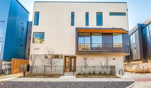 426 W 9th Street #105, Dallas, TX 75208, 3 Habitaciones Habitaciones , ,3 BañosBaños,Residential,En Venta,426 W 9th Street,20890767