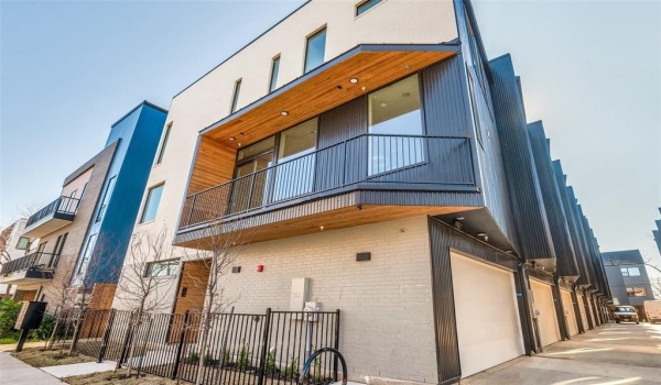 426 W 9th Street #105, Dallas, TX 75208, 3 Habitaciones Habitaciones , ,3 BañosBaños,Residential,En Venta,426 W 9th Street,20890767