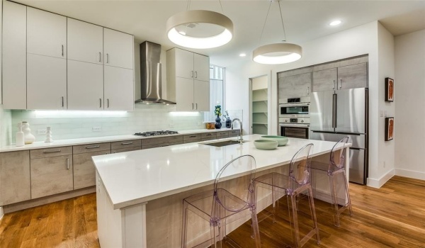 426 W 9th Street #105, Dallas, TX 75208, 3 Habitaciones Habitaciones , ,3 BañosBaños,Residential,En Venta,426 W 9th Street,20890767