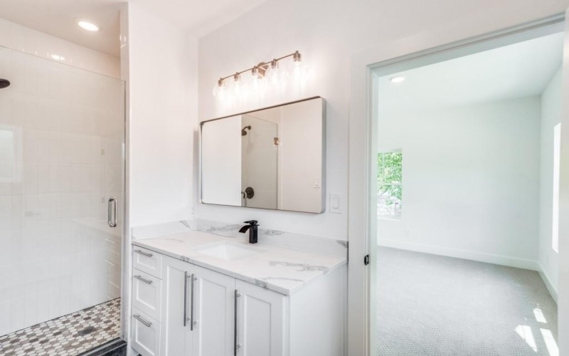 706 W White Avenue, McKinney, TX 75069, 4 Bedrooms Bedrooms, ,3 BathroomsBathrooms,Residential,For Sale,706 W White Avenue,20890878