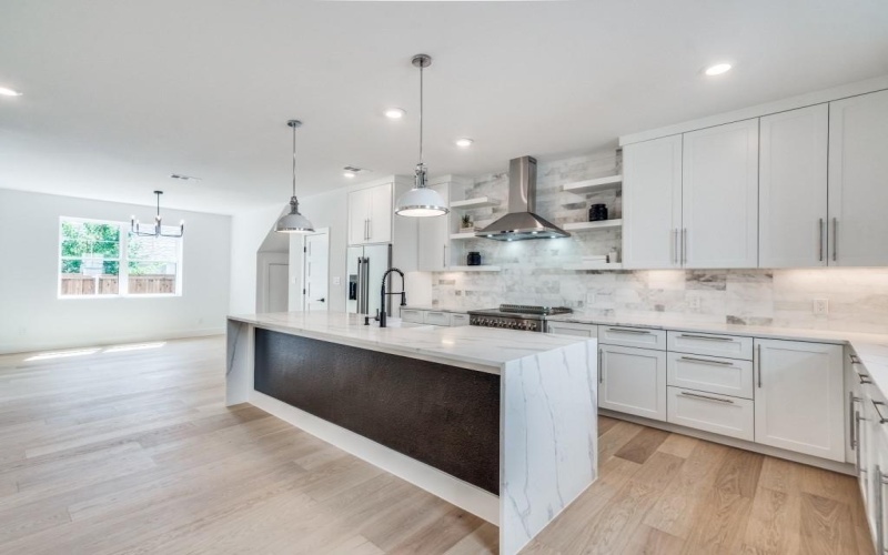 706 W White Avenue, McKinney, TX 75069, 4 Bedrooms Bedrooms, ,3 BathroomsBathrooms,Residential,For Sale,706 W White Avenue,20890878