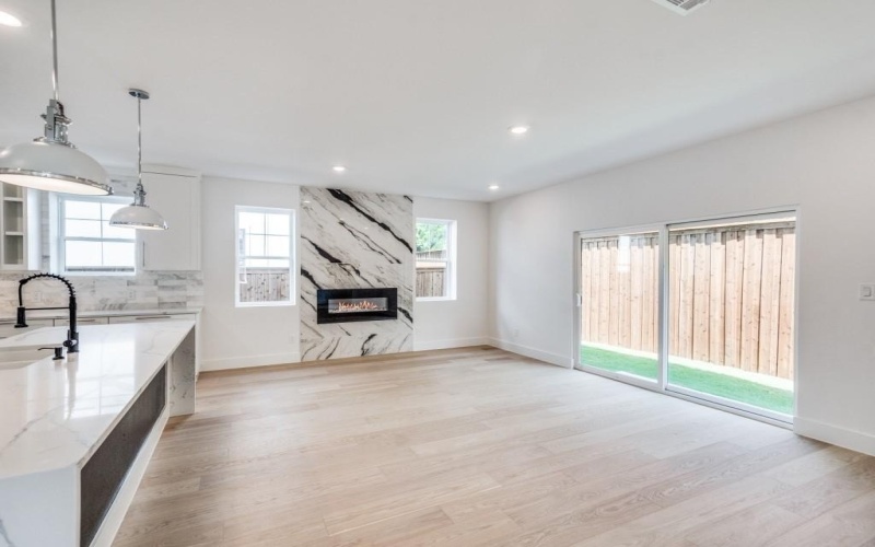 706 W White Avenue, McKinney, TX 75069, 4 Bedrooms Bedrooms, ,3 BathroomsBathrooms,Residential,For Sale,706 W White Avenue,20890878