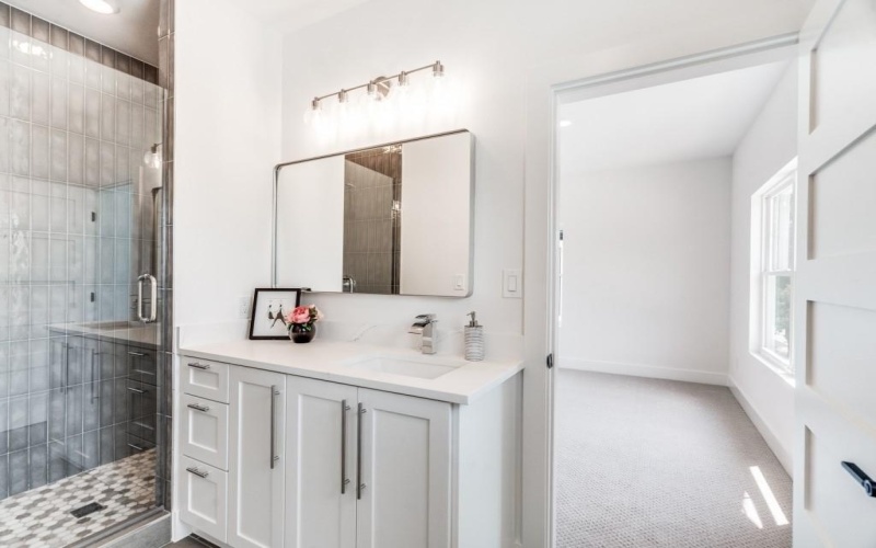 708 W White Avenue, McKinney, TX 75069, 4 Bedrooms Bedrooms, ,3 BathroomsBathrooms,Residential,For Sale,708 W White Avenue,20890886