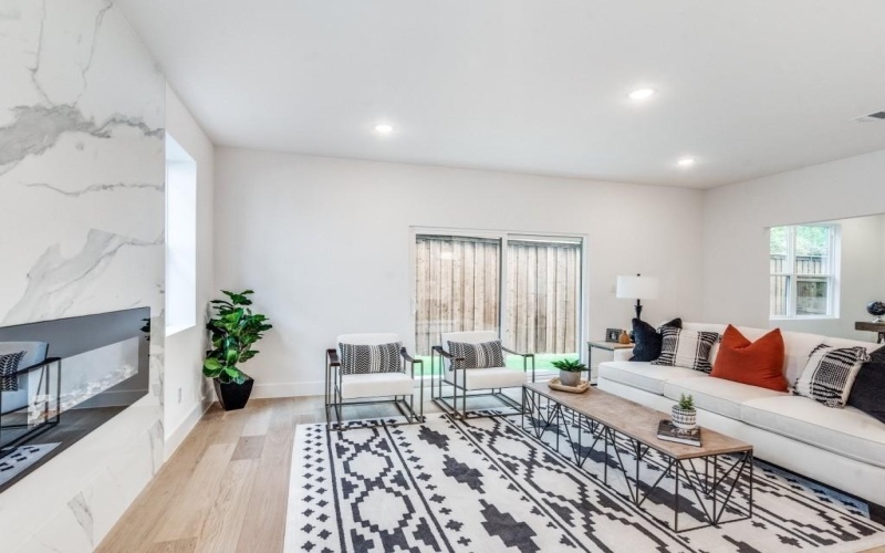 708 W White Avenue, McKinney, TX 75069, 4 Bedrooms Bedrooms, ,3 BathroomsBathrooms,Residential,For Sale,708 W White Avenue,20890886