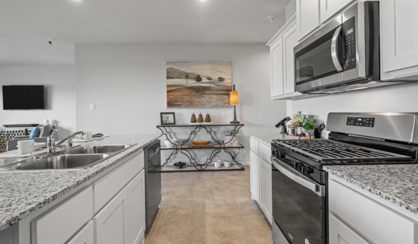 8205 BELTMILL Parkway, Fort Worth, TX 76131, 4 Habitaciones Habitaciones , ,2 BañosBaños,Residential,En Venta,8205 BELTMILL Parkway,20892043