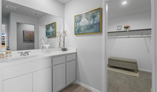 8205 BELTMILL Parkway, Fort Worth, TX 76131, 4 Habitaciones Habitaciones , ,2 BañosBaños,Residential,En Venta,8205 BELTMILL Parkway,20892043