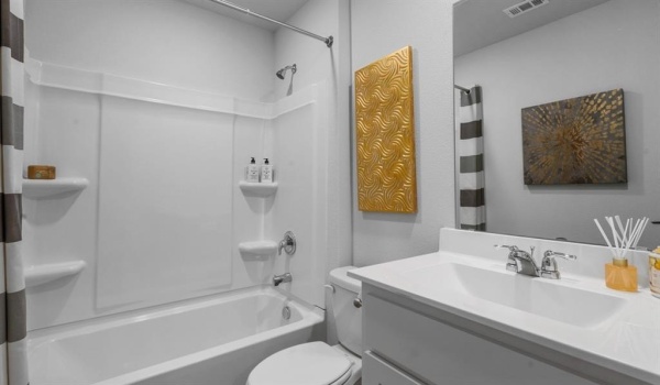 8205 BELTMILL Parkway, Fort Worth, TX 76131, 4 Habitaciones Habitaciones , ,2 BañosBaños,Residential,En Venta,8205 BELTMILL Parkway,20892043