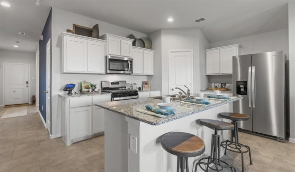 8205 BELTMILL Parkway, Fort Worth, TX 76131, 4 Habitaciones Habitaciones , ,2 BañosBaños,Residential,En Venta,8205 BELTMILL Parkway,20892043