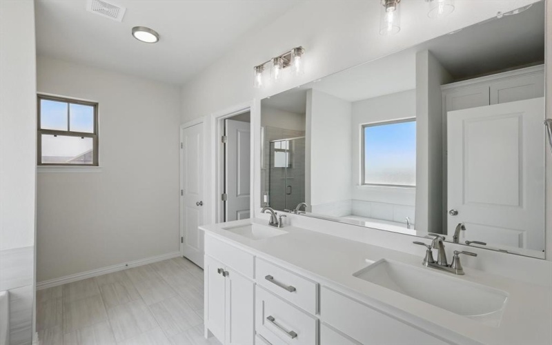 1350 Cottonwood Trail, Poolville, TX 76487, 3 Bedrooms Bedrooms, ,2 BathroomsBathrooms,Residential,For Sale,1350 Cottonwood Trail,20892166