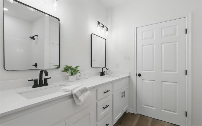3611 War Paint Trail, Granbury, TX 76048, 3 Habitaciones Habitaciones , ,2 BañosBaños,Residential,En Venta,3611 War Paint Trail,20892238