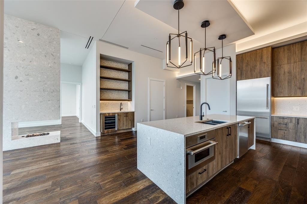 8119 Douglas Avenue #1403, Dallas, TX 75225, 2 Bedrooms Bedrooms, ,2 BathroomsBathrooms,Residential Lease,For Rent,8119 Douglas Avenue,20892386