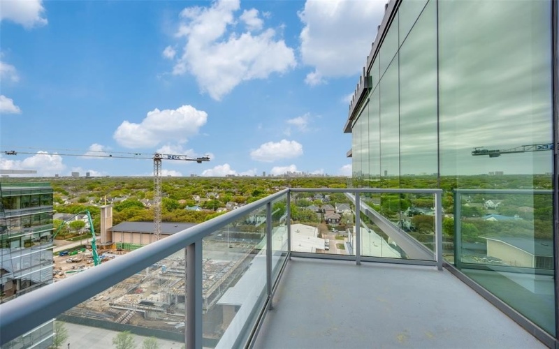 8119 Douglas Avenue #1403, Dallas, TX 75225, 2 Bedrooms Bedrooms, ,2 BathroomsBathrooms,Residential Lease,For Rent,8119 Douglas Avenue,20892386