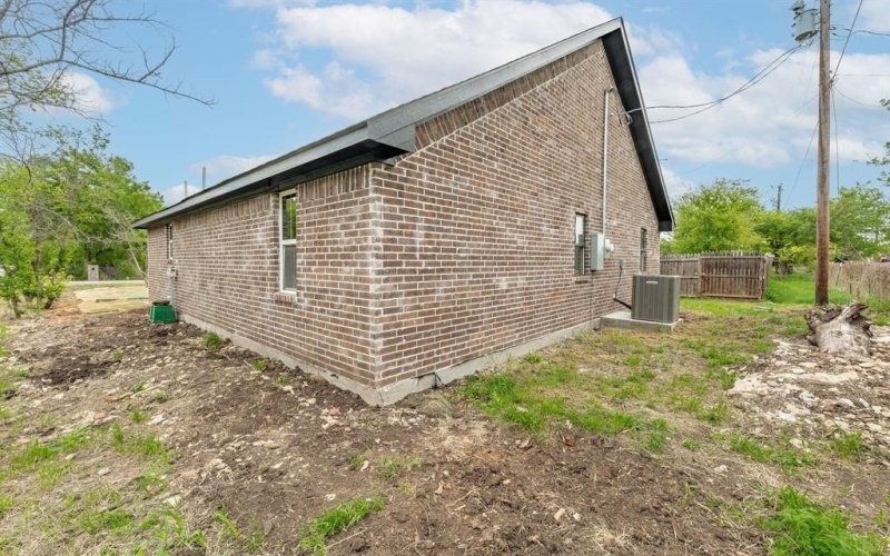 4222 Terri Lee Lane, Granbury, TX 76048, 3 Bedrooms Bedrooms, ,1 BathroomBathrooms,Residential,For Sale,4222 Terri Lee Lane,20892696
