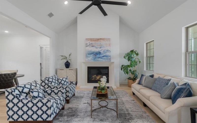 320 Monument Place, Reno, TX 76020, 3 Bedrooms Bedrooms, ,2 BathroomsBathrooms,Residential,For Sale,320 Monument Place,20892912