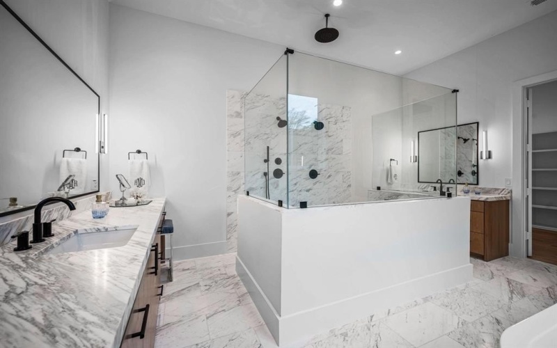 4801 W Hanover Avenue, Dallas, TX 75209, 5 Bedrooms Bedrooms, ,5 BathroomsBathrooms,Residential,For Sale,4801 W Hanover Avenue,20893549