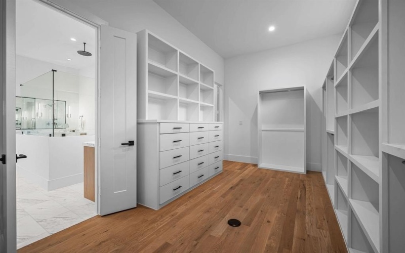 4801 W Hanover Avenue, Dallas, TX 75209, 5 Bedrooms Bedrooms, ,5 BathroomsBathrooms,Residential,For Sale,4801 W Hanover Avenue,20893549