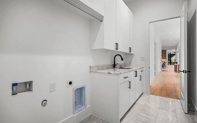 4801 W Hanover Avenue, Dallas, TX 75209, 5 Bedrooms Bedrooms, ,5 BathroomsBathrooms,Residential,For Sale,4801 W Hanover Avenue,20893549