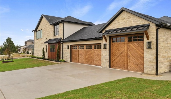 504 Spyglass Court, Heath, TX 75032, 5 Bedrooms Bedrooms, ,6 BathroomsBathrooms,Residential,For Sale,504 Spyglass Court,20895790