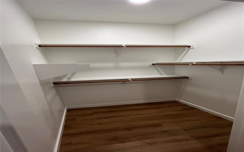 1650 Hudspeth Avenue, Dallas, TX 75216, 5 Bedrooms Bedrooms, ,3 BathroomsBathrooms,Residential Lease,For Rent,1650 Hudspeth Avenue,20895817