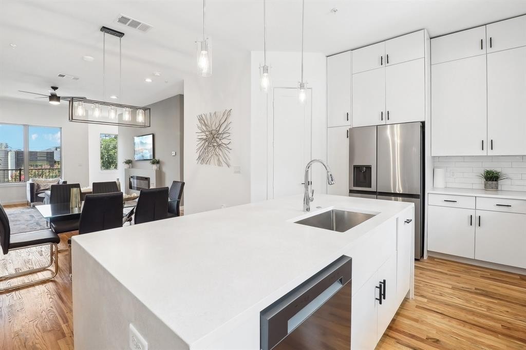 4204 San Jacinto Street #105, Dallas, TX 75204, 3 Habitaciones Habitaciones , ,3 BañosBaños,Residential,En Venta,4204 San Jacinto Street,20893585