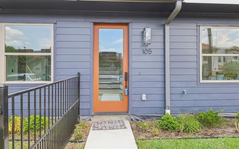 4204 San Jacinto Street #105, Dallas, TX 75204, 3 Habitaciones Habitaciones , ,3 BañosBaños,Residential,En Venta,4204 San Jacinto Street,20893585