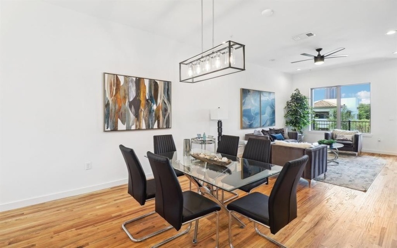 4204 San Jacinto Street #105, Dallas, TX 75204, 3 Habitaciones Habitaciones , ,3 BañosBaños,Residential,En Venta,4204 San Jacinto Street,20893585