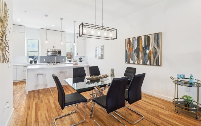 4204 San Jacinto Street #105, Dallas, TX 75204, 3 Habitaciones Habitaciones , ,3 BañosBaños,Residential,En Venta,4204 San Jacinto Street,20893585